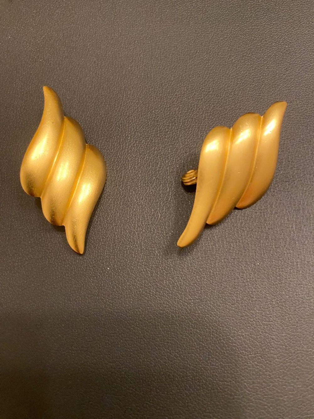 Vintage Monet Signed Gold Tone Wave Clip On Earrings Sculptural Flame 1980s.
